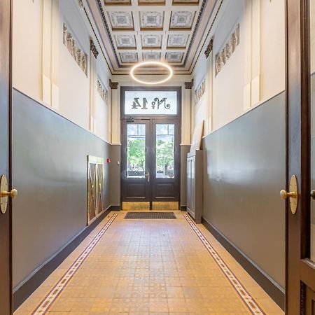Prestigious Former Library Apartment - Perfect Location 리가 외부 사진