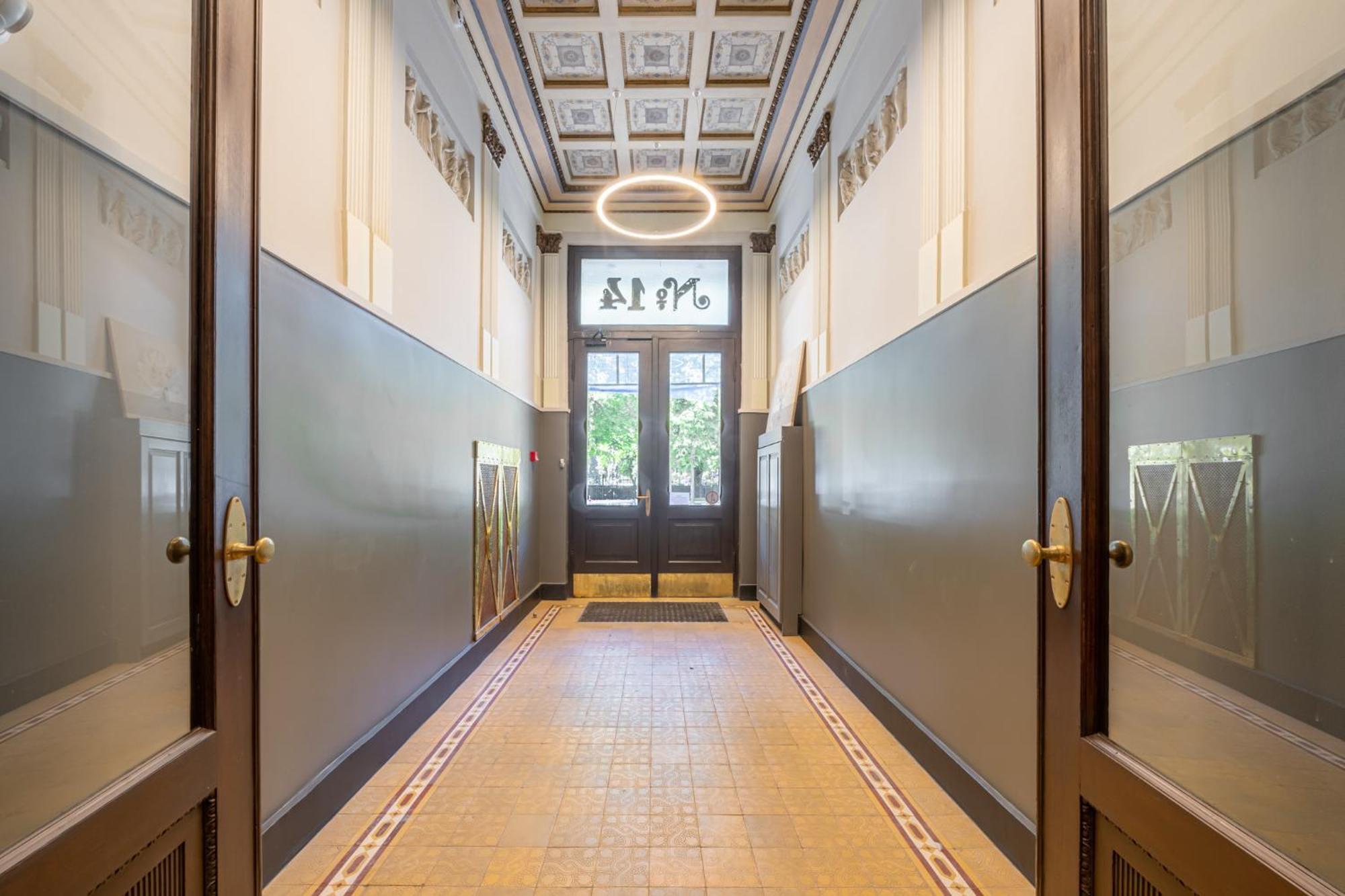 Prestigious Former Library Apartment - Perfect Location 리가 외부 사진